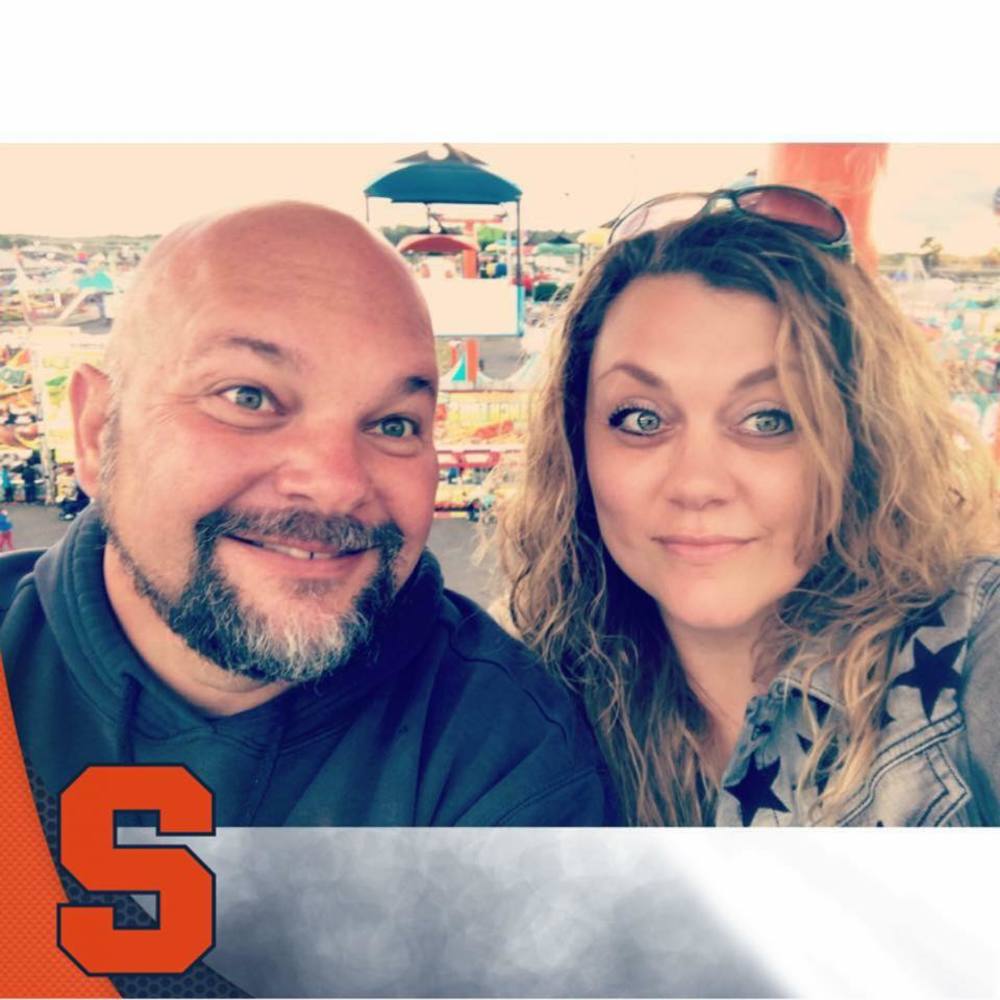 Meet your Posher, Jennifer . Please make offers 😘